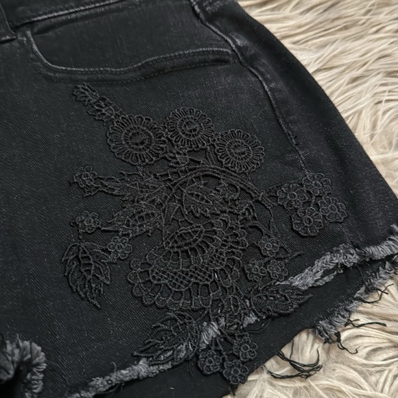 AE Hi Rise Shortie-Super Super Stretch-Black with Lace Embellishment-6-73 Cotton - Picture 4 of 14